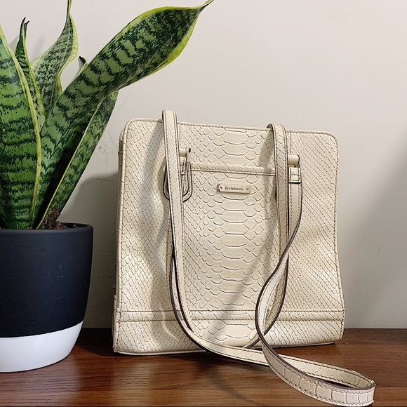 Liz Claiborne Handbags - Vintage Liz Claiborne Faux Snakeskin Purse